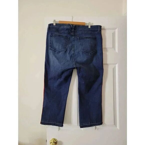 Veronica Beard Women's Size 20 US Carolyn Baby Boot Cropped High-Rise Jeans - Picture 9 of 12